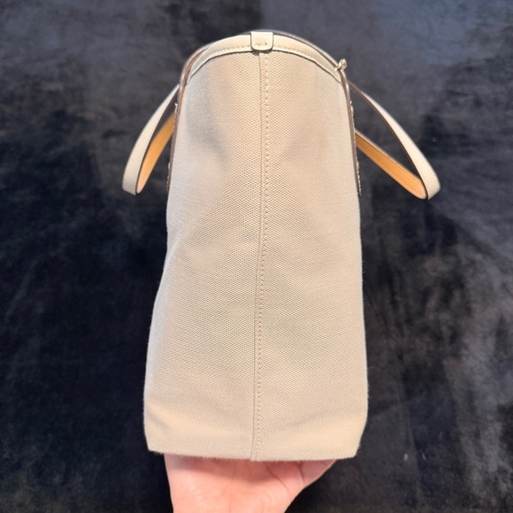 Coach Chalk Signature Horse & Carriage Leather Jacquard City Zip Tote Bag - Picture 6 of 12